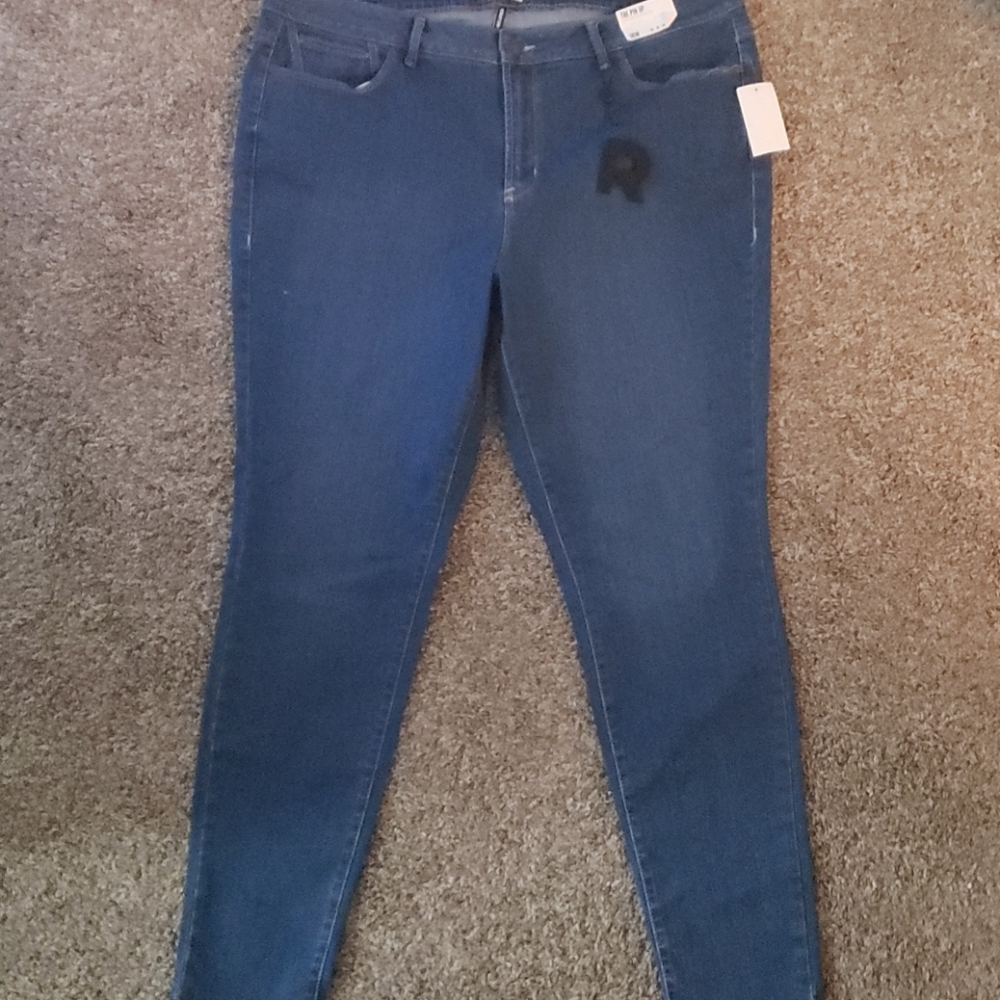 REBEL PLUS SIZE MID RISE SKINNY JEANS